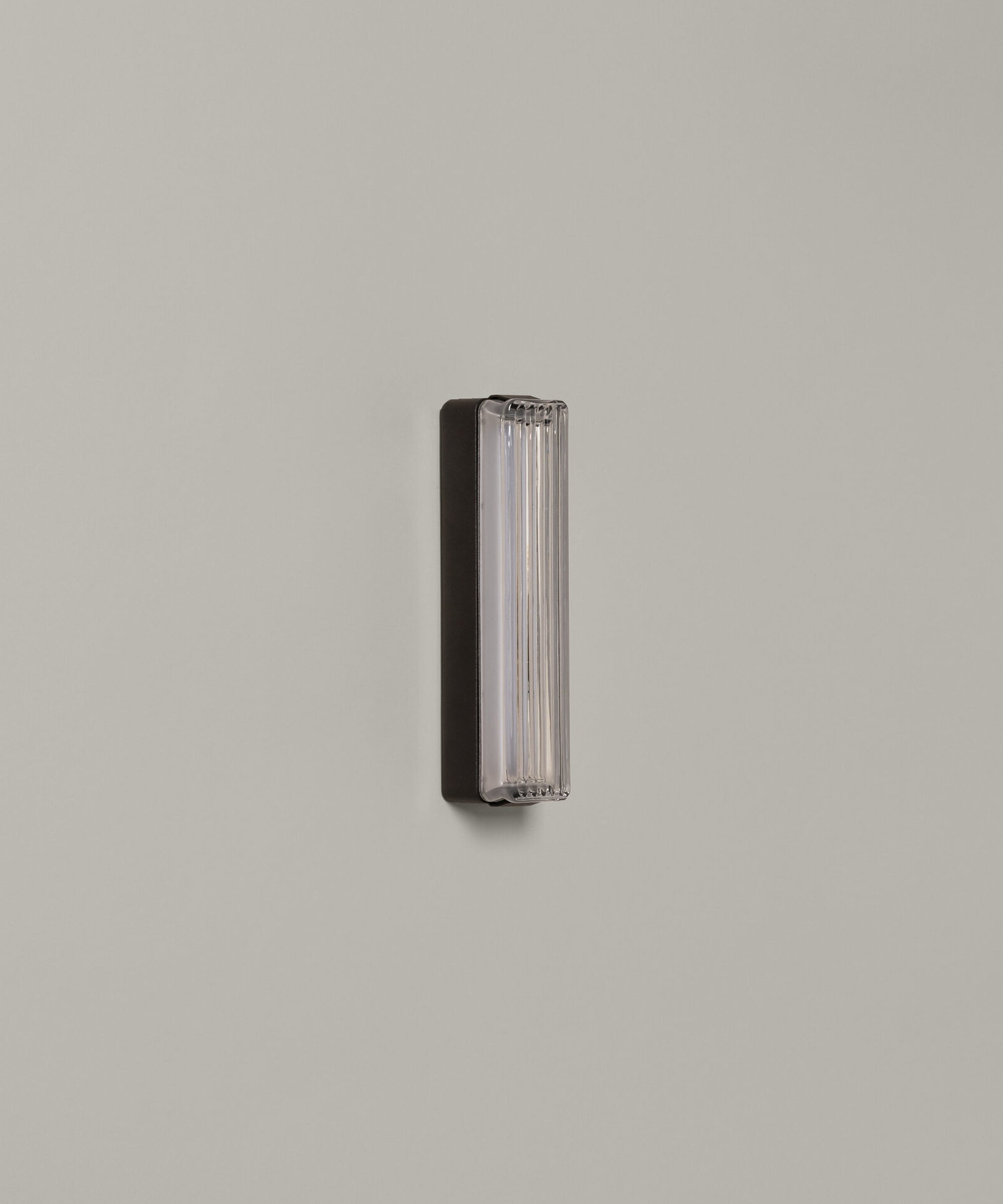 Estadio Singular Wall Lamp - Image 4