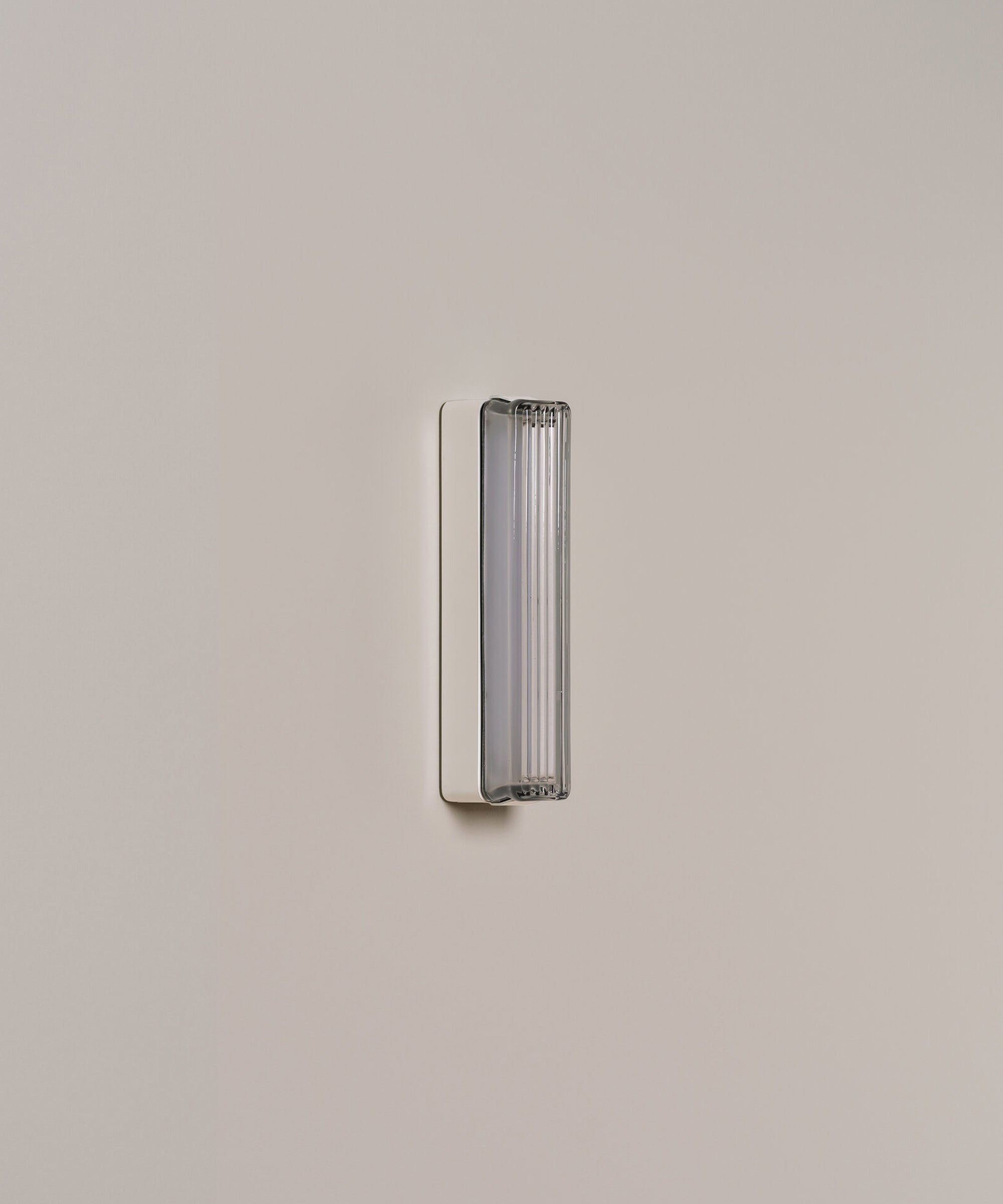 Estadio Singular Wall Lamp - Image 8