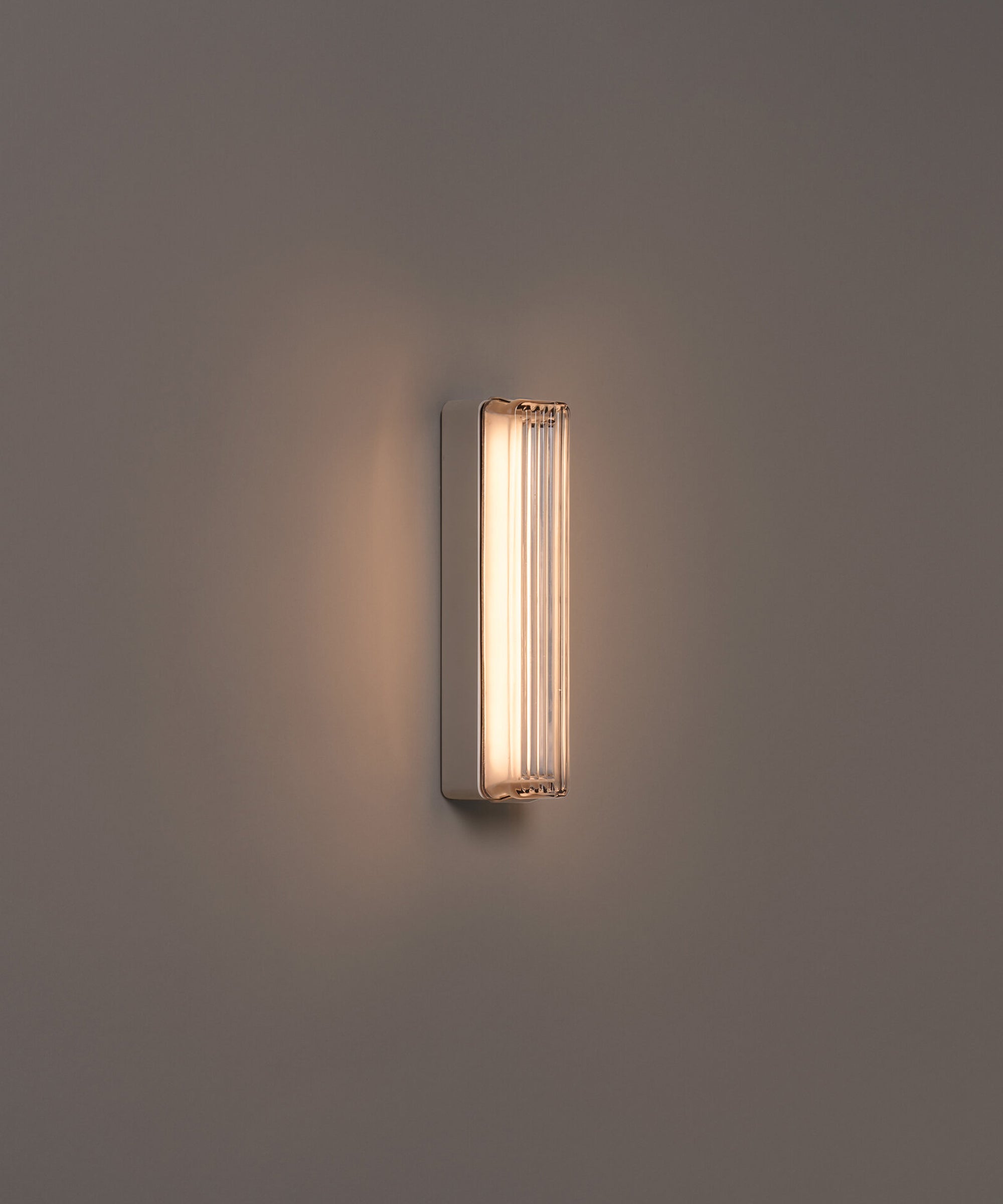 Estadio Singular Wall Lamp - Image 6