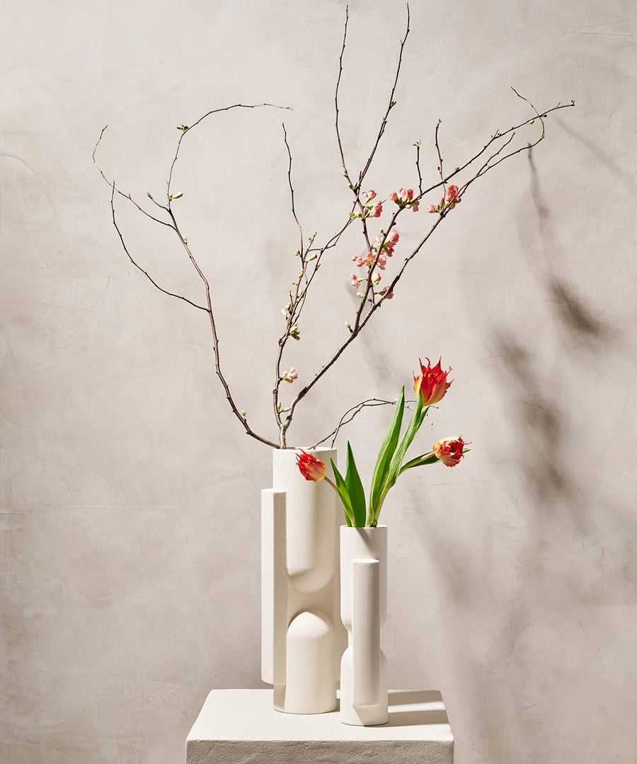 Kala Slender Porcelain Vase - Image 3